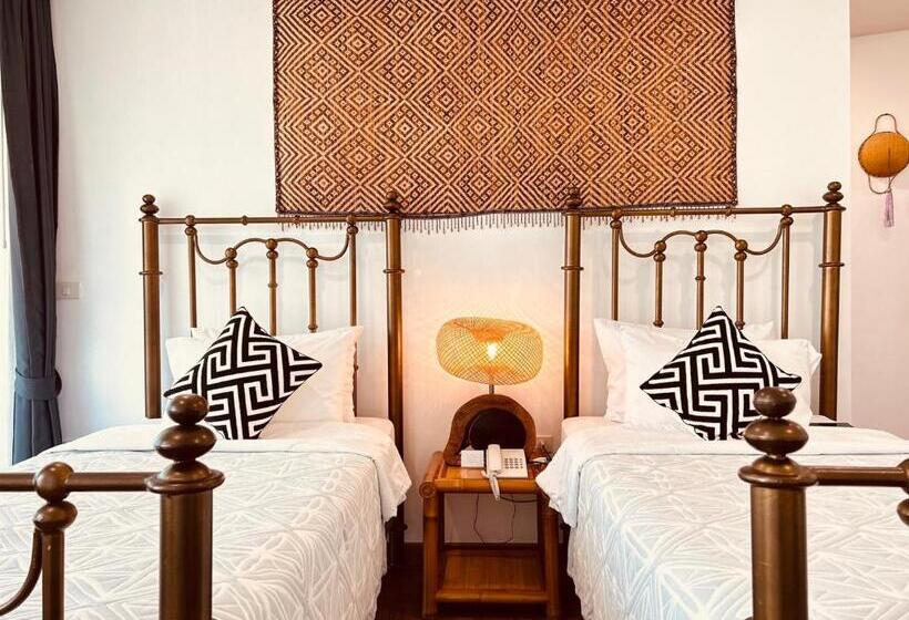 Pokój Standard, Pupah Kanna Pua ปู๋ ป๋าล์ คันนา ปัว