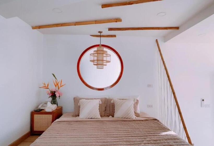 Suite z Basenem, Pupah Kanna Pua ปู๋ ป๋าล์ คันนา ปัว