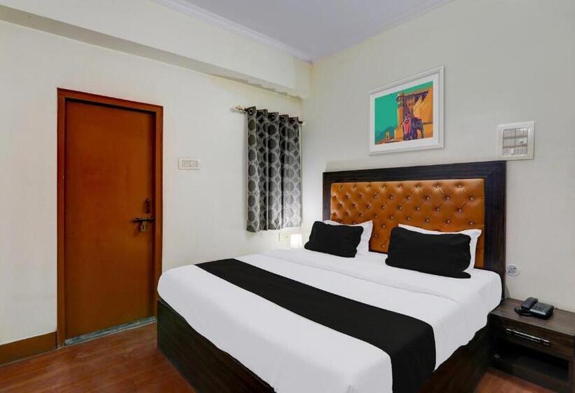 스탠다드 룸, Super Hotel O Alambagh Near Bus Stand Formerly B.m. Palace