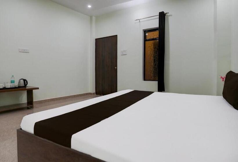 Трехместный Номер Классика, Oyo R.p Hotel And Guest House