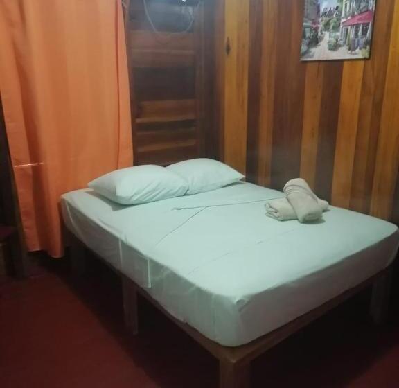 غرفة قياسية, El Jaguar