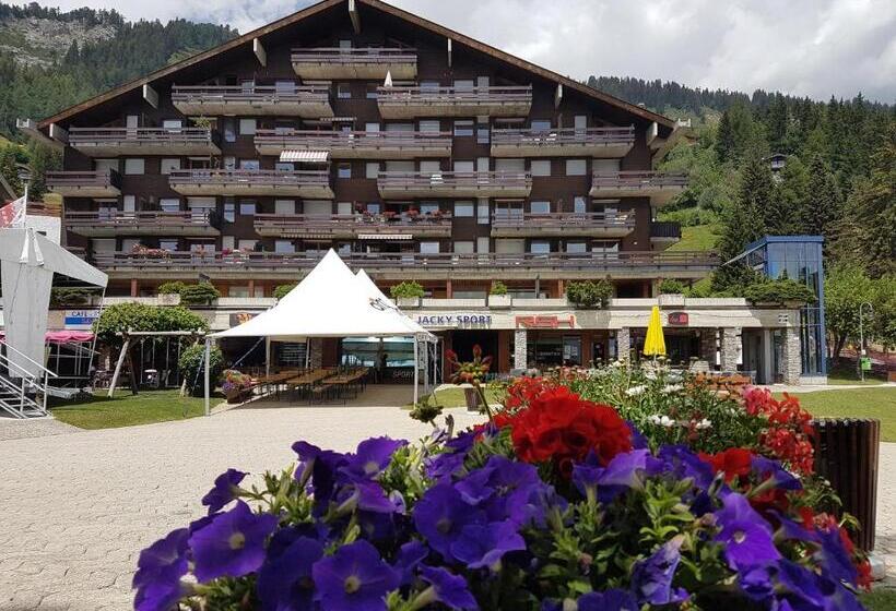 חדר סטנדרטי עם מיטת קומתיים ואמבטיה משותפת, Holidays Groupes Anzère