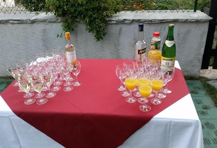 غرفة قياسية رباعية, Osteria Del Centro