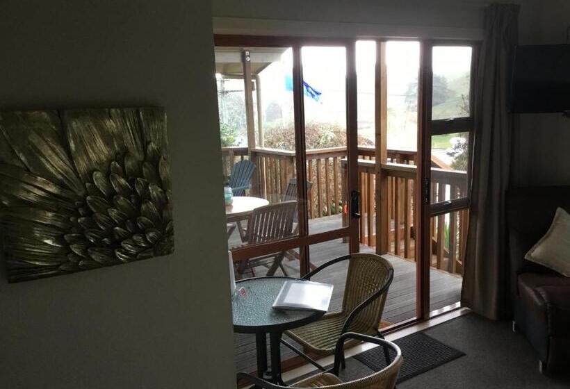 Номер Стандарт, Waitomo Caves Guest Lodge