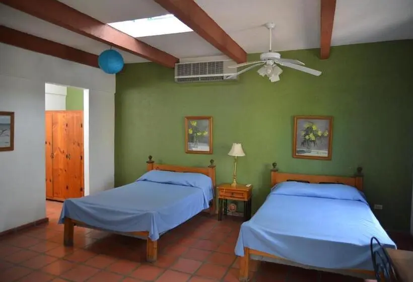Standard-huone Puutarhanäkymä, Casabuena B&b
