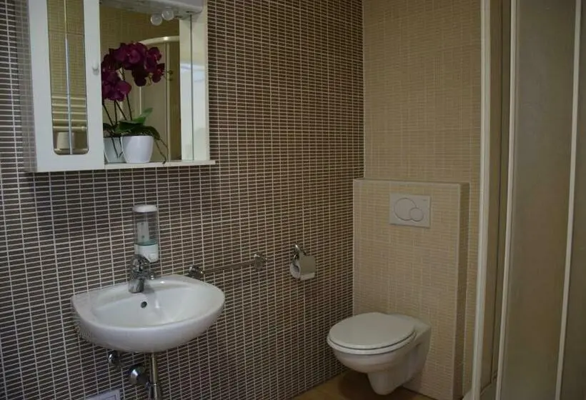 اتاق استاندارد, Hostel Novak