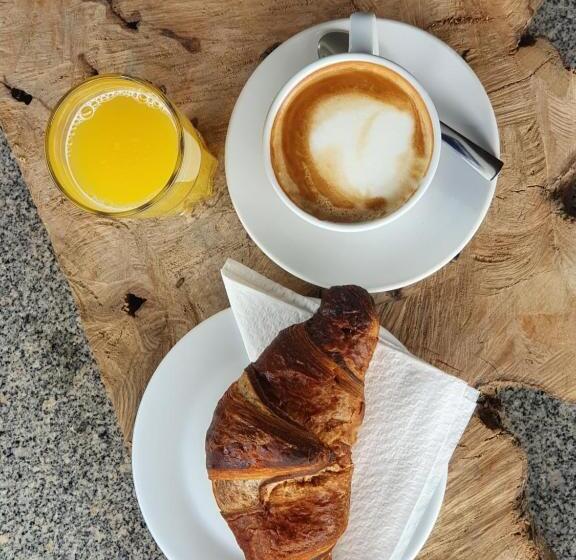 استودیوی استاندارد, Hostel Novak