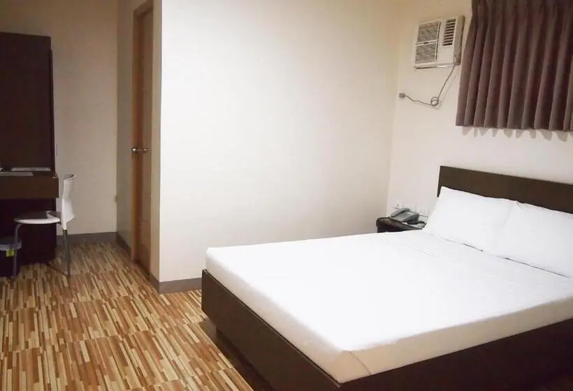 Economy-huone, Emerald Suites Cdo