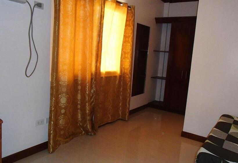 디럭스 트리플 룸, Malapascua Starlight Resort