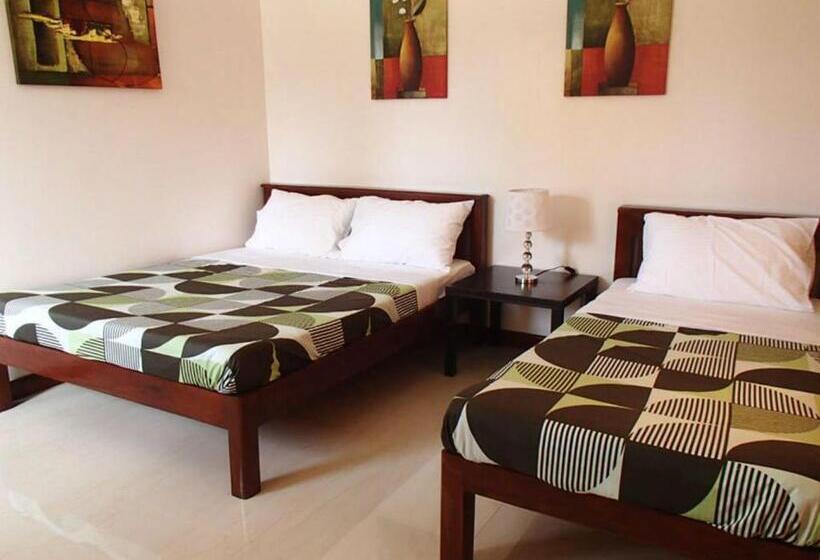 디럭스 트리플 룸, Malapascua Starlight Resort