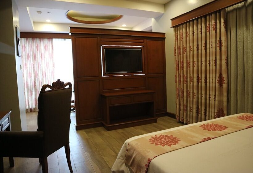 جناح, Paragon Hotel And Suites