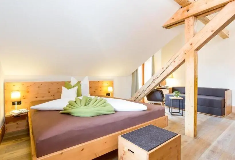 デラックススイート, The Alpina Mountain Resort