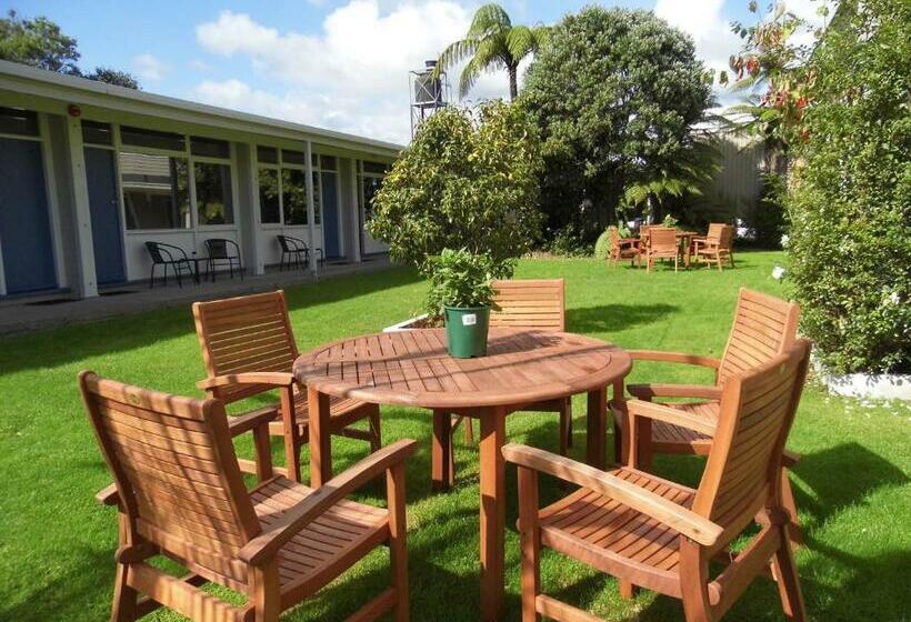 스탠다드 스튜디오 정원 전망, The Westport