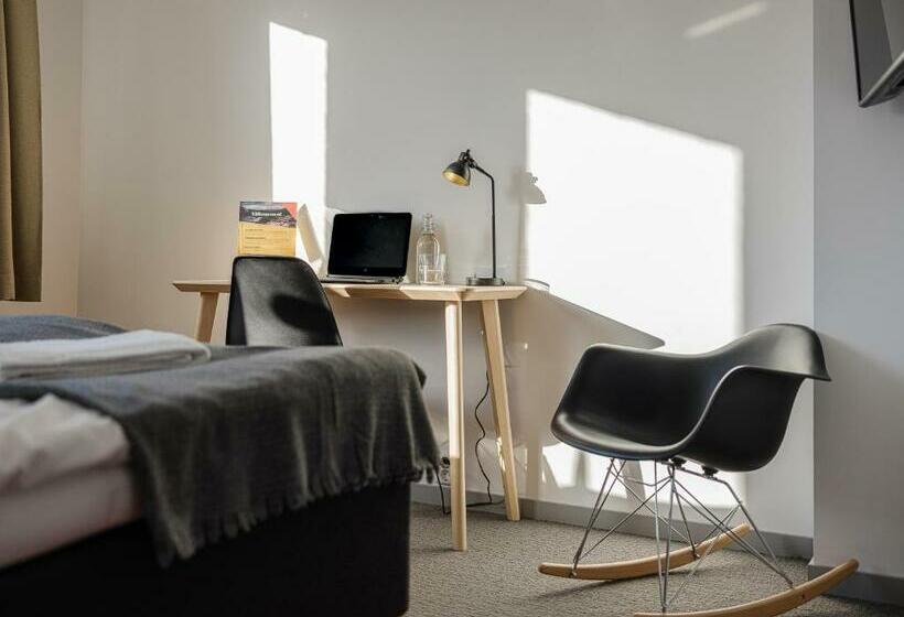 标准单人间共用浴室, Norrland Ymca Hostel Umeå