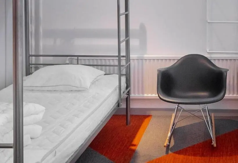 Standard Neljän Hengen Huone Jaettu Kylpyhuone, Norrland Ymca Hostel Umeå