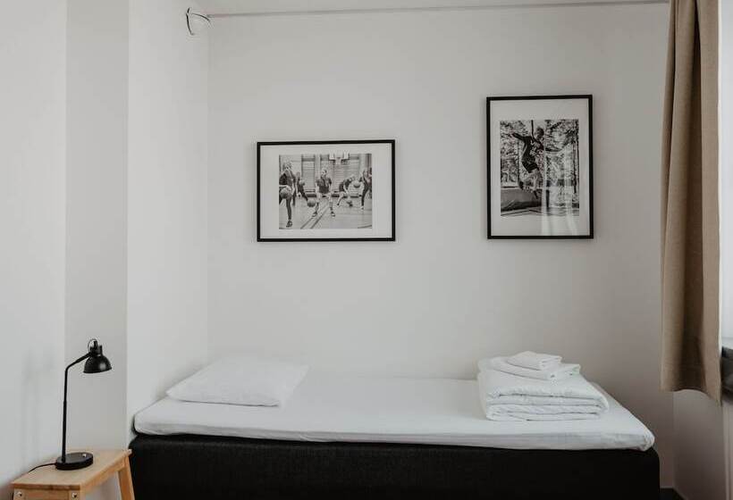 标准单人间共用浴室, Norrland Ymca Hostel Umeå