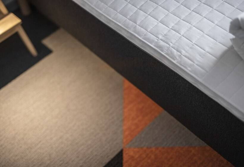 标准四人间共用浴室, Norrland Ymca Hostel Umeå