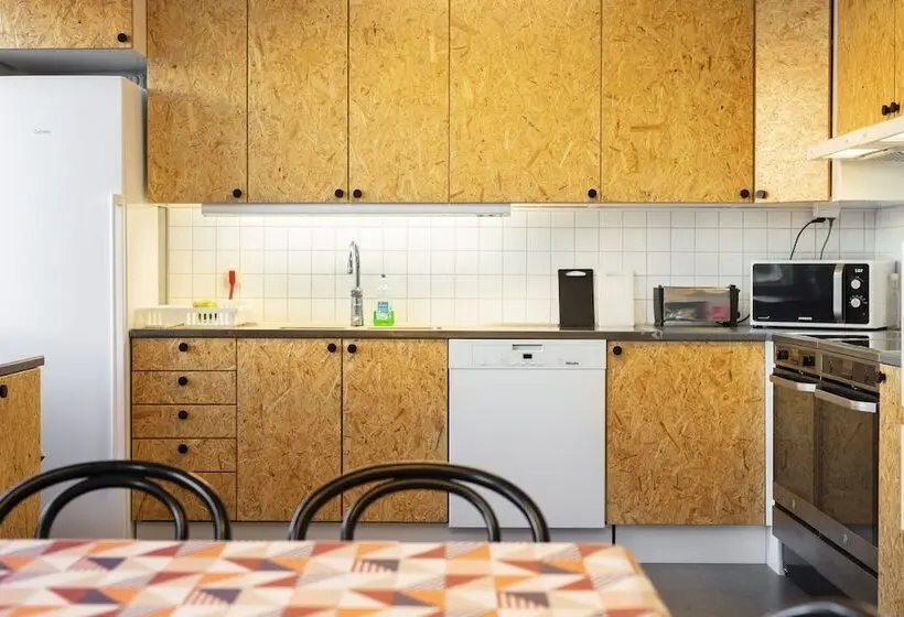 Standard Neljän Hengen Huone Jaettu Kylpyhuone, Norrland Ymca Hostel Umeå