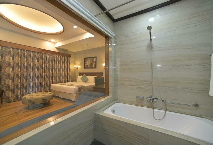 جناح سرير كينج, Paragon Hotel And Suites