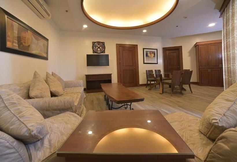 小型套房, Paragon Hotel And Suites