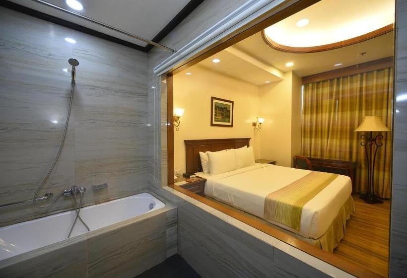 غرفة قياسية سرير كينج, Paragon Hotel And Suites