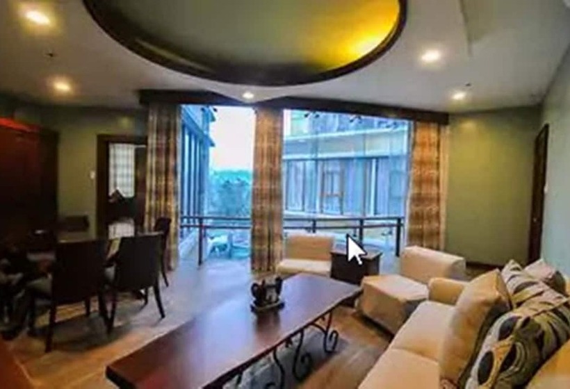 小型套房, Paragon Hotel And Suites