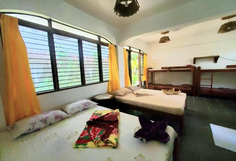 اتاق خانوادگی, Patrick's On The Beach Resort