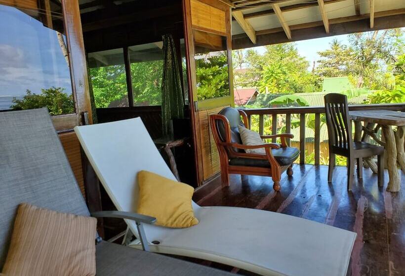 خانه 1 خوابه, Patrick's On The Beach Resort