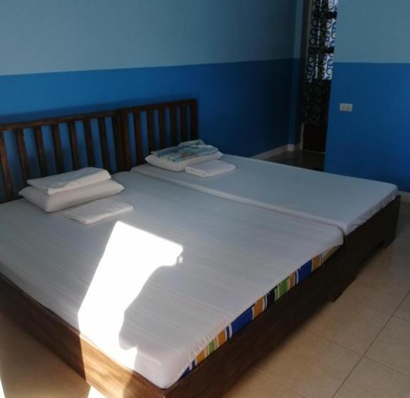 اتاق سه نفره دلوکس با چشم‌انداز دریا, Islet View Pension House