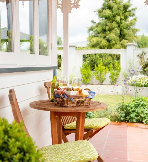 סטודיו דלוקס, Villa Walton