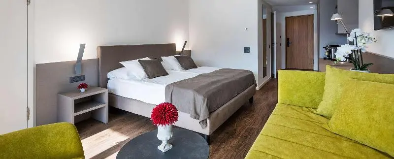スタンダードトリプルルーム, Hotel & Lounge Lago Maggiore