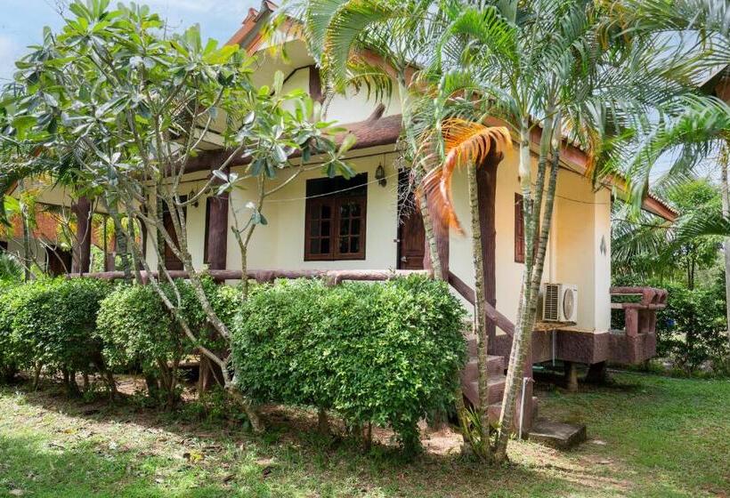 Бунгало Стандарт, Lanta School Beach Resort