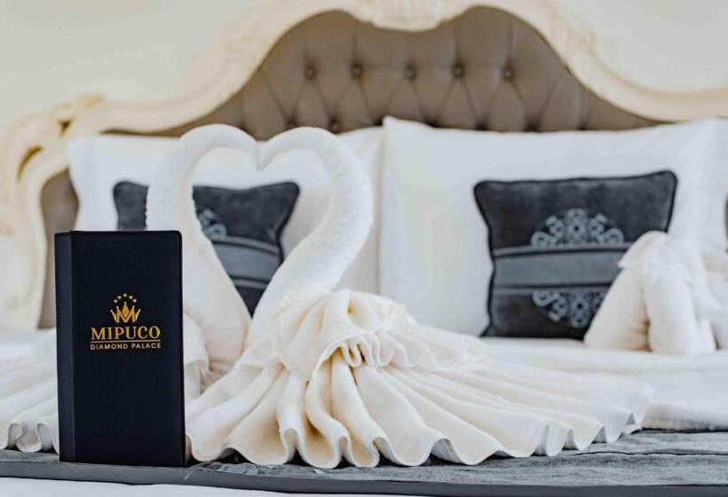 اتاق لوکس با تخت بزرگ, Khách Sạn Minh Phú Diamond Palace