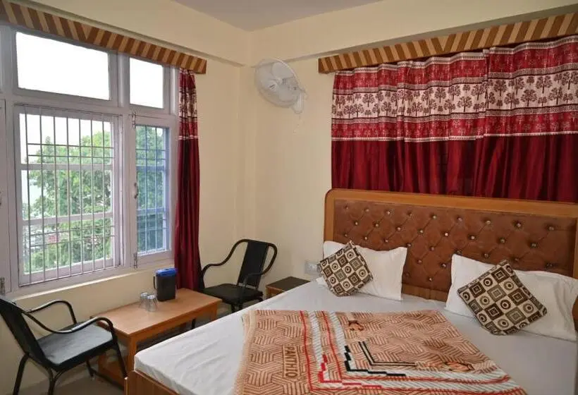 Superior-huone King-vuode, Krishna B&b Near Mall Road Shimla