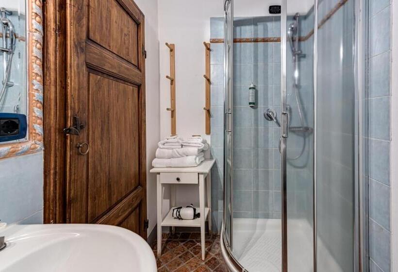 スタンダードルーム, Borgo Medievale San Quirico D Orcia B&b   Capitano Collection   Albergo Diffuso