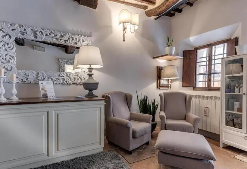 バルコニー付きスタンダードルーム, Borgo Medievale San Quirico D Orcia B&b   Capitano Collection   Albergo Diffuso