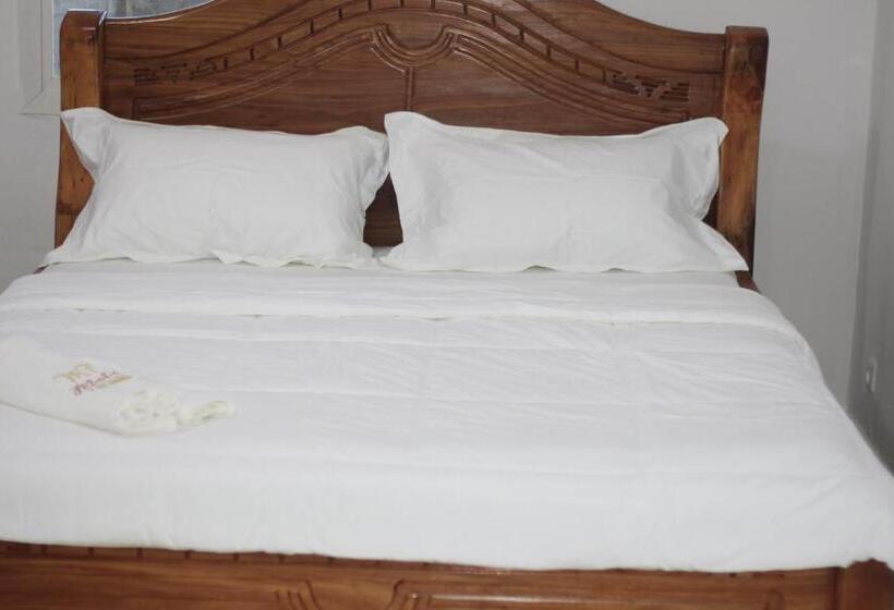 سوییت لوکس, Motel Faradel