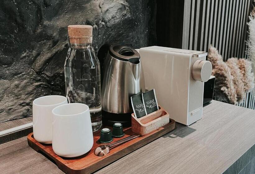 غرفة قياسية, The Cara Boutique