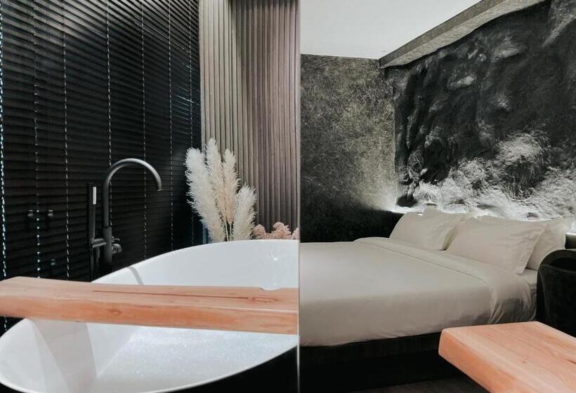 غرفة قياسية, The Cara Boutique