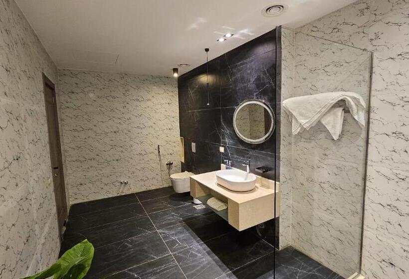 سوییت سوپریور, My Villa