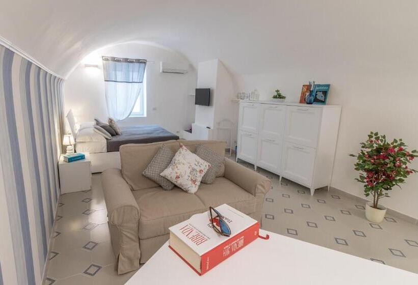 غرفة سوبيريور, To Be Capri