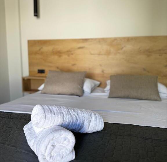 اتاق استاندارد, Lunar