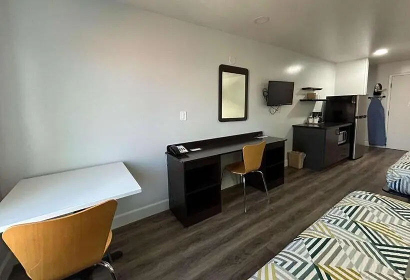 身障者適用スタンダードルーム, Studio 6 Suites Hesperia, Ca – West Main Street – I 15
