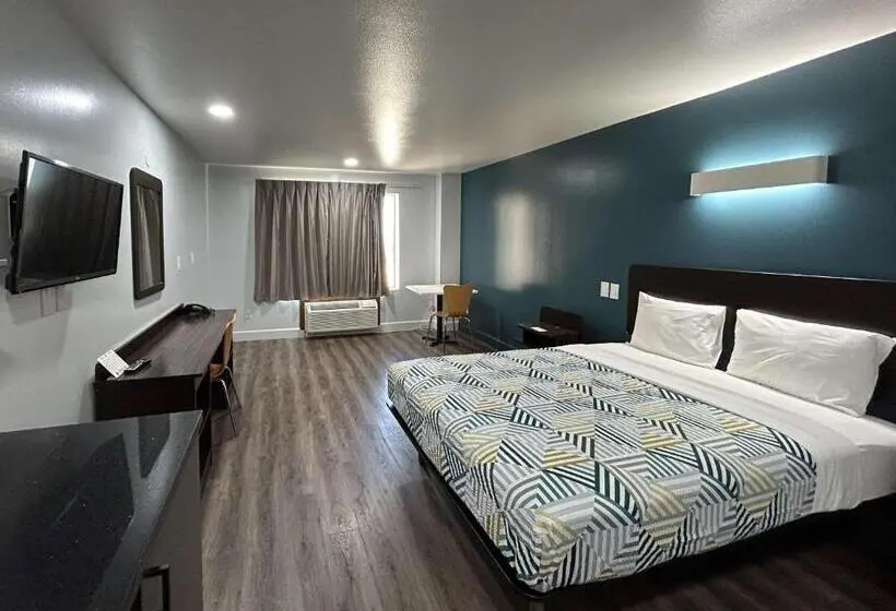 キングサイズベッドのスタンダードルーム, Studio 6 Suites Hesperia, Ca – West Main Street – I 15