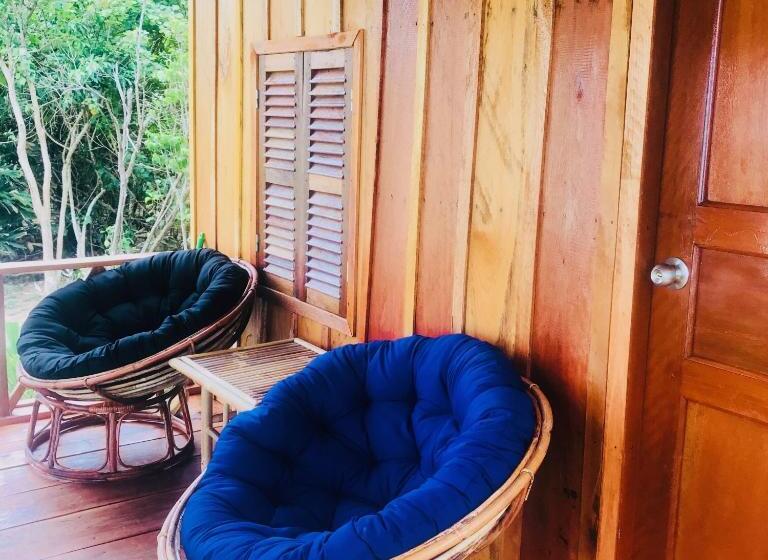 标准平房, Robinson Bungalows