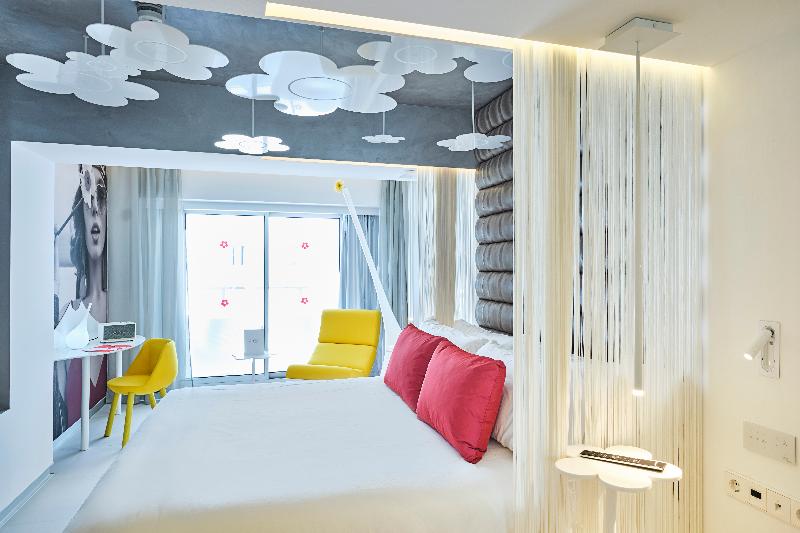 标准平房, Robinson Bungalows