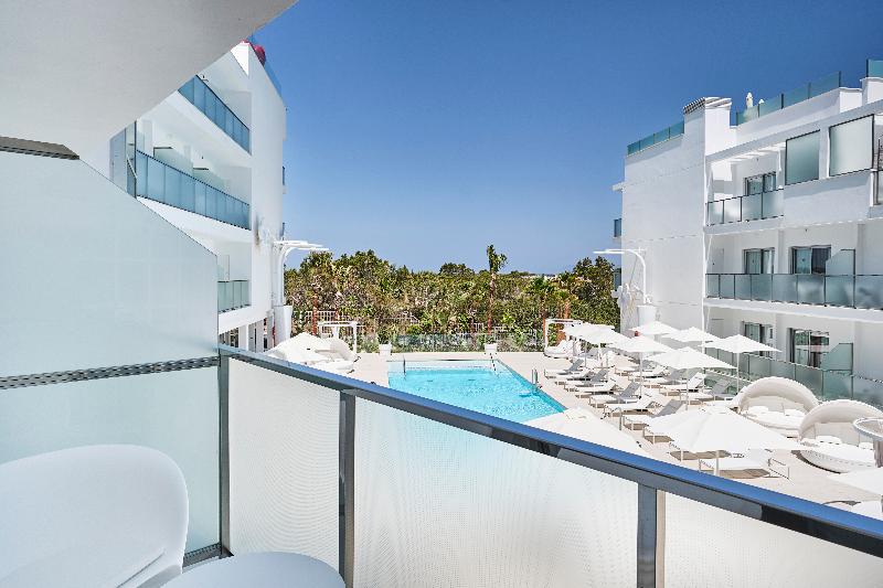 标准平房, Robinson Bungalows