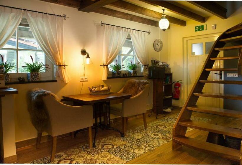 اتاق لوکس, Bed And Breakfast Piekoo Belloo