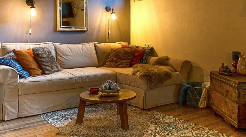 اتاق لوکس, Bed And Breakfast Piekoo Belloo