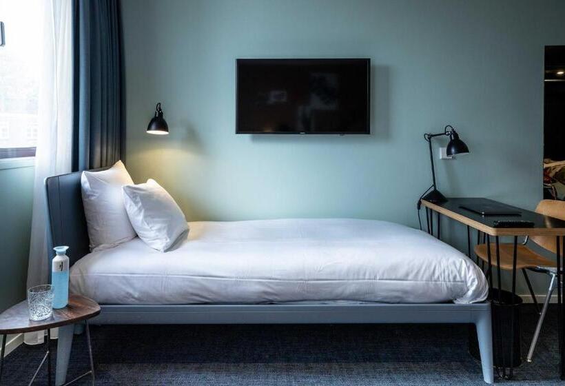 غرفة قياسية ثلاثية, Conscious Hotel The Tire Station